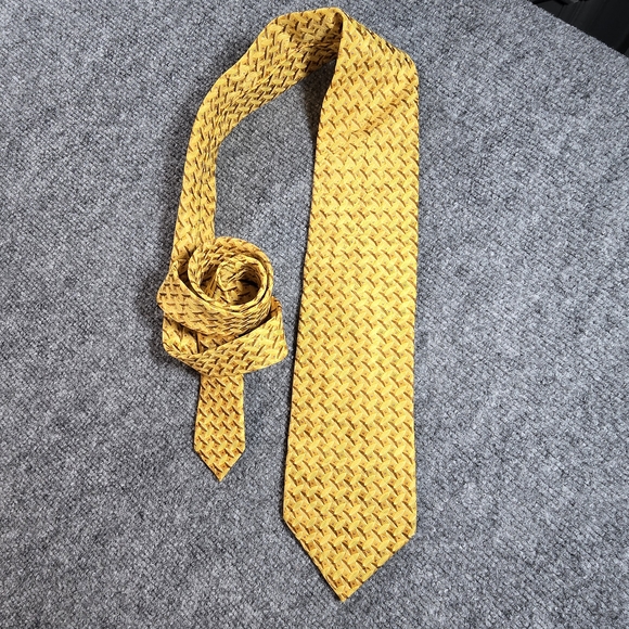 Ermenegildo Zegna Other - Ermenegildo Zegna Silk Tie Yellow Geometric Pattern Made in Italy